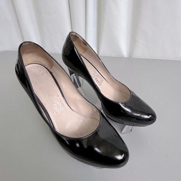 Salvatore Ferragamo women’s Black Heels size 5 B - Picture 1 of 9